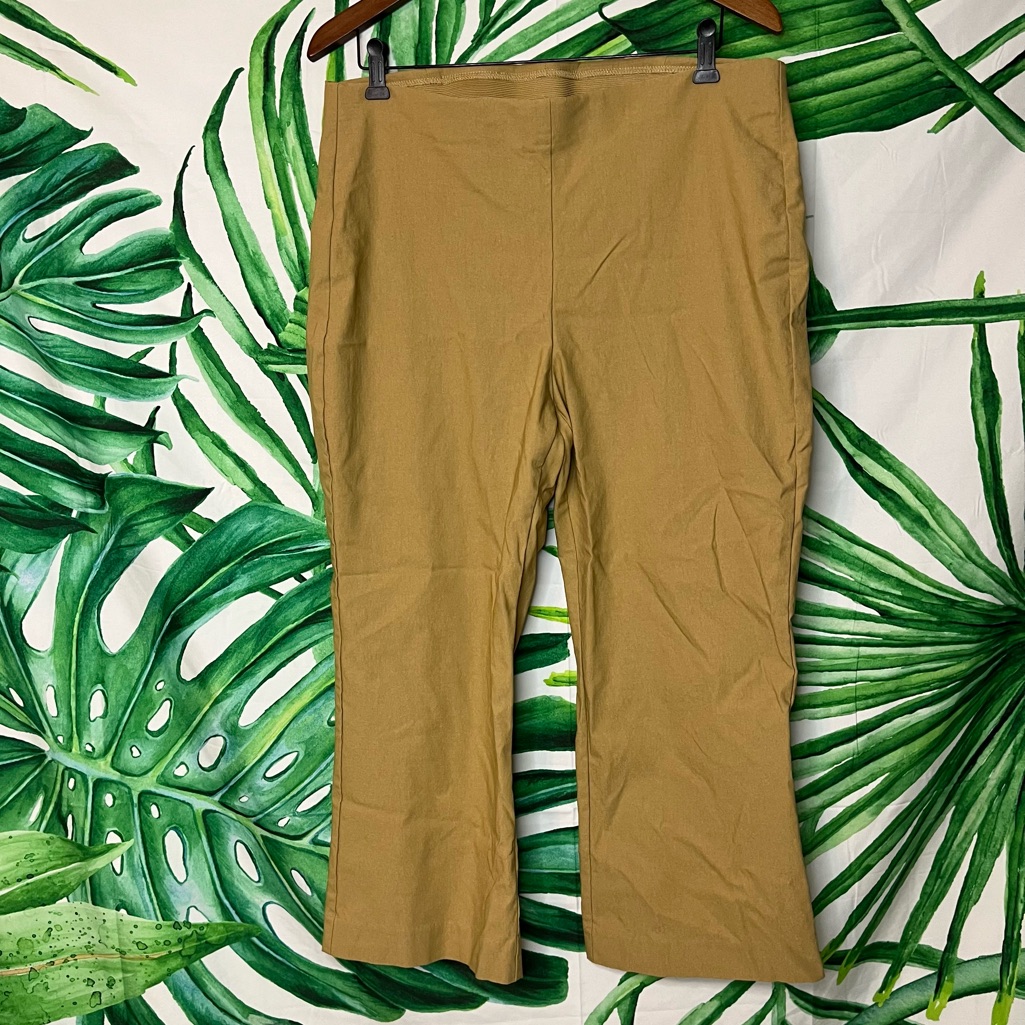 Chico’s 14 Camel Lightweight Pull On Boot Cut Casual City Neutral Travel Pants